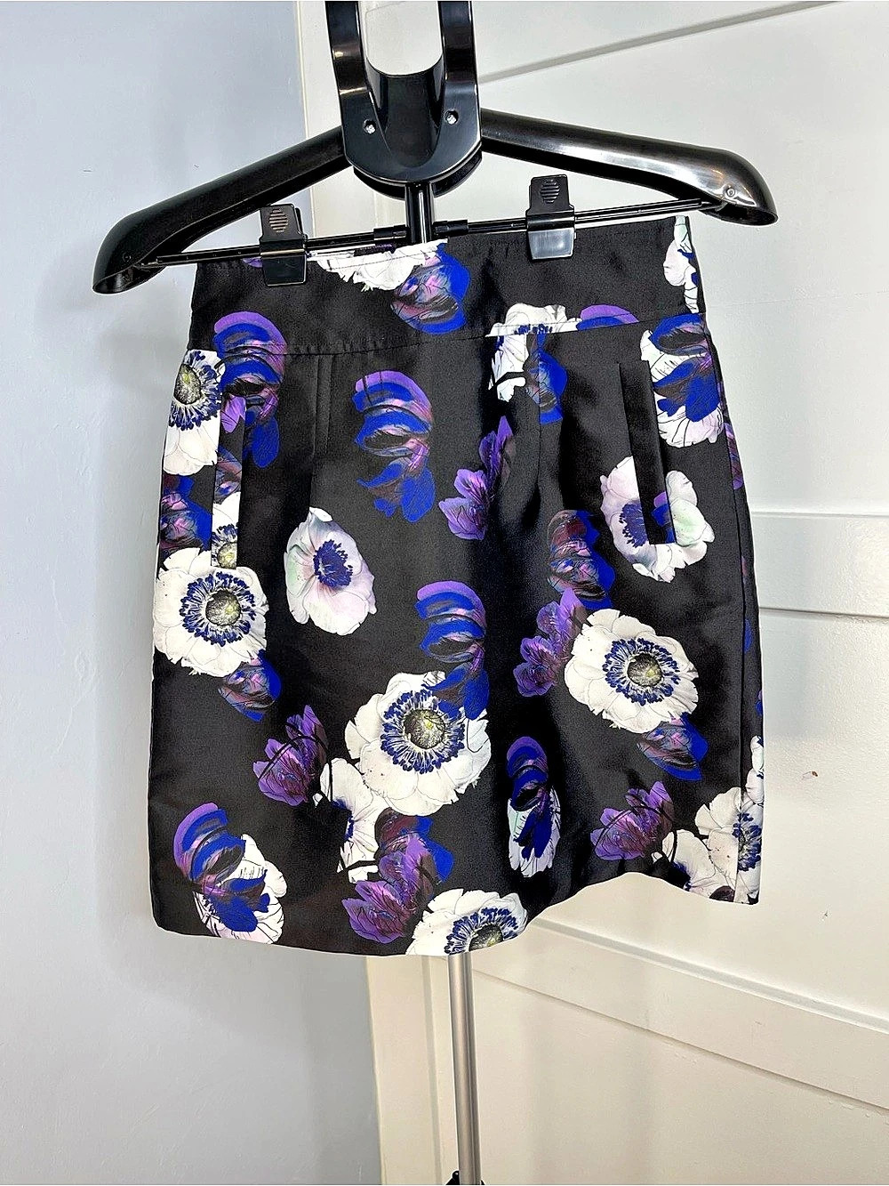 J.Crew Floral Skirt Black Blue Size 2 Like New